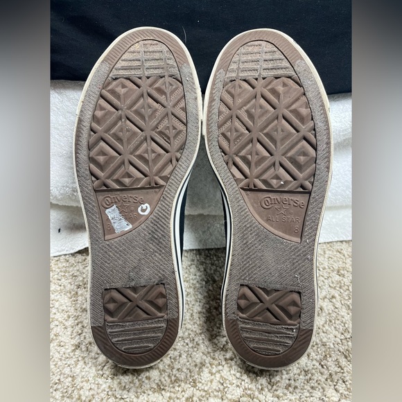 Converse Low Tops Shoes - Black & White - Women’s Size 10 & Men’s Size 8 - Picture 8 of 10